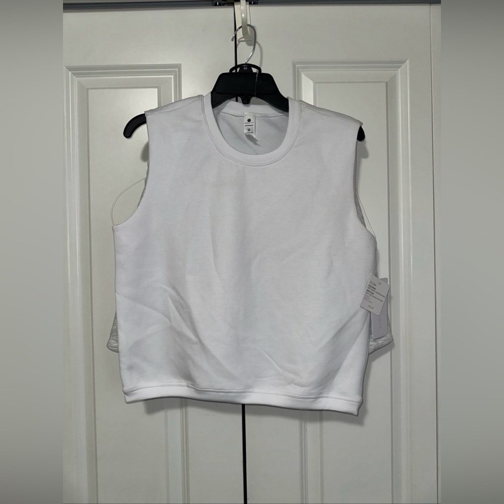 Yogalicious Scuba Pasadena Muscle and New Flow Hem Skort 2pc Set NWT M